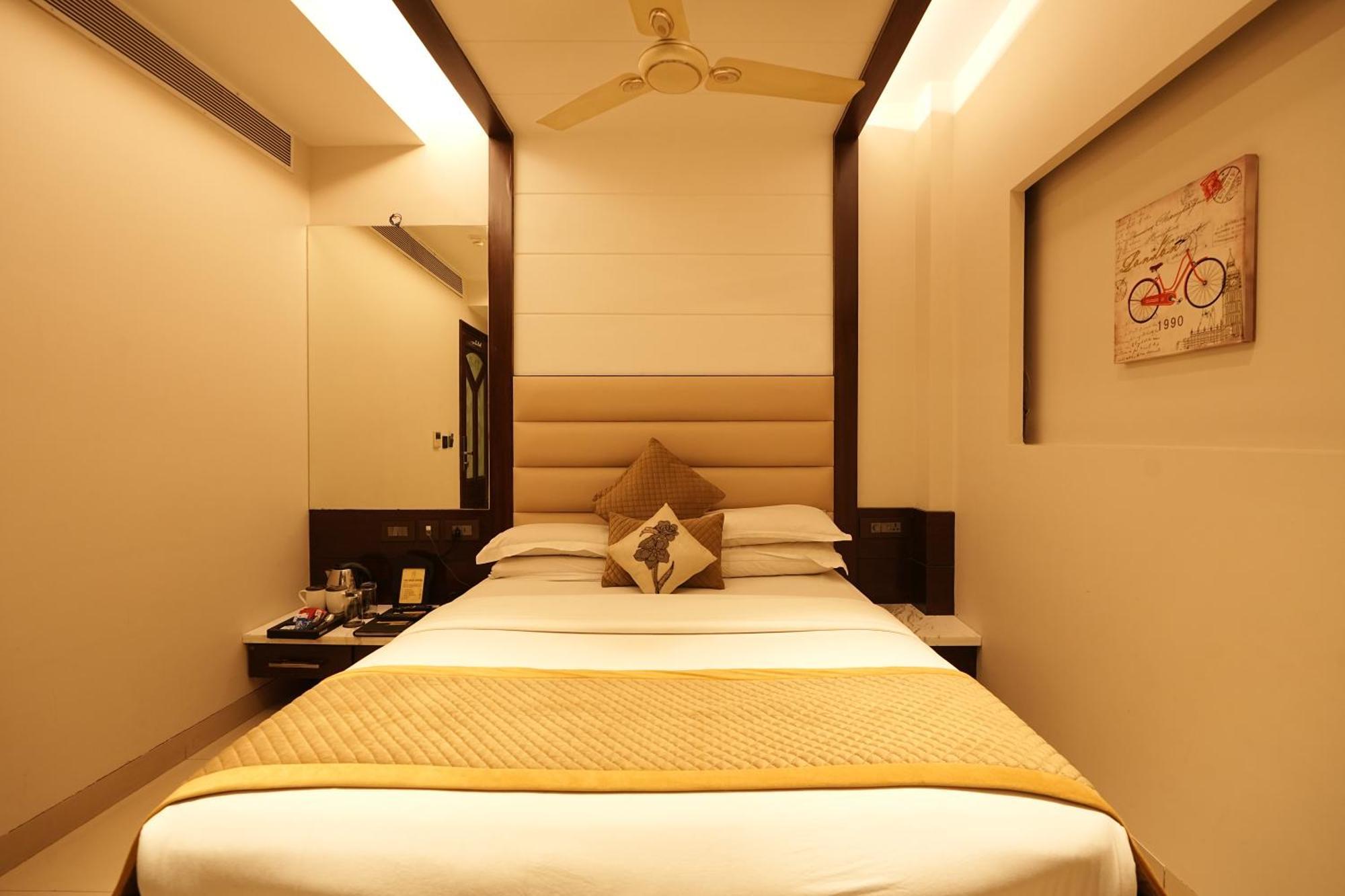 Empire Suites, Nueva Delhi Exterior foto