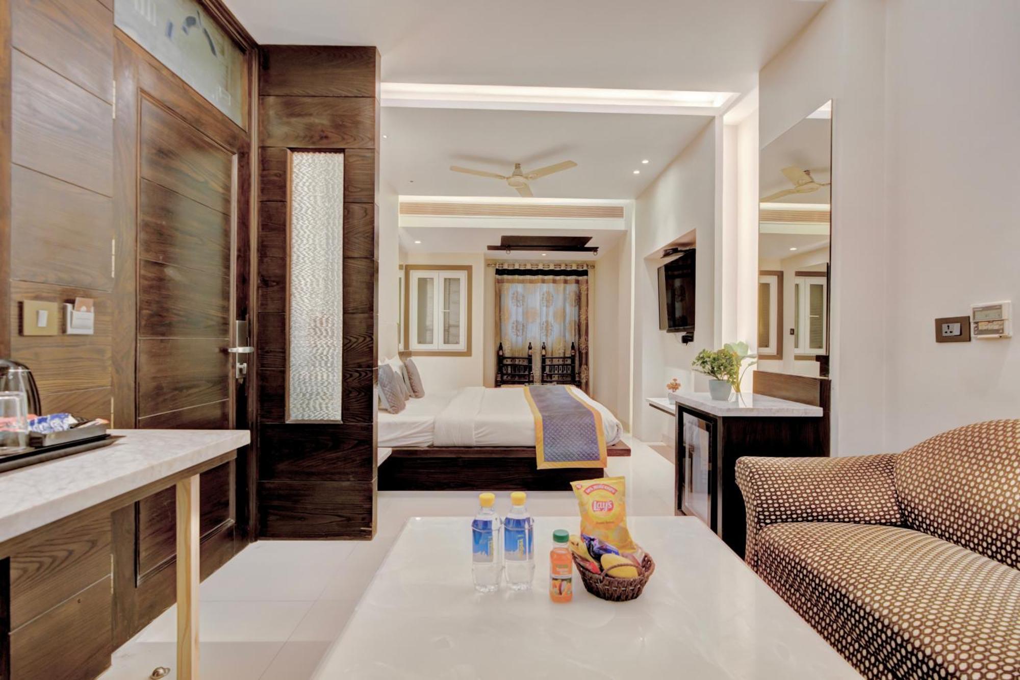 Empire Suites, Nueva Delhi Exterior foto